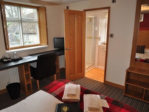 Northover Manor Country house *